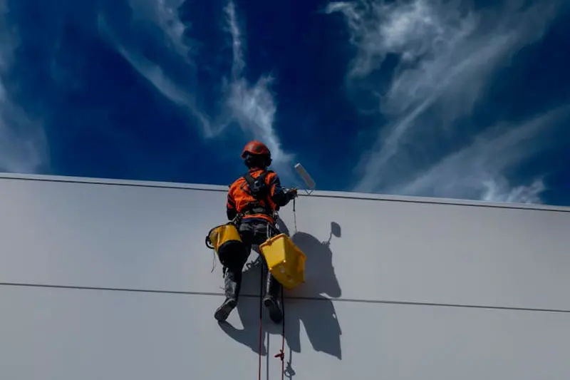 Edificio en Punta del Este con obra de cañerías de gran diámetro
